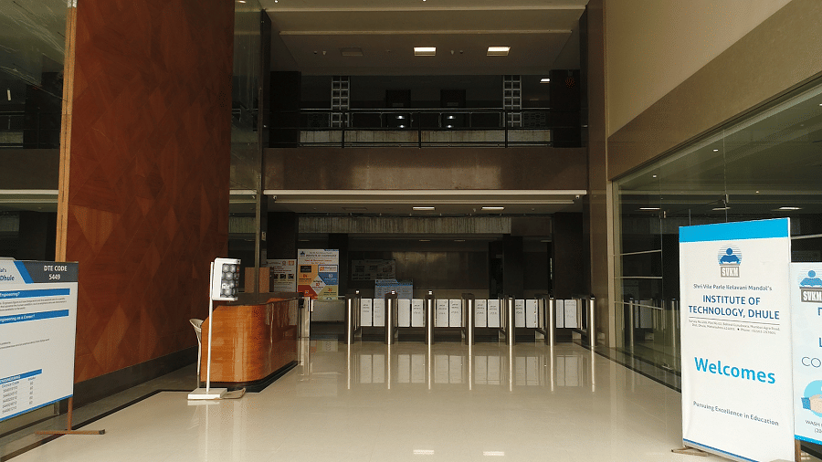 SVKM's Institute of Technology Dhule Campus & Infrastructure photo 8